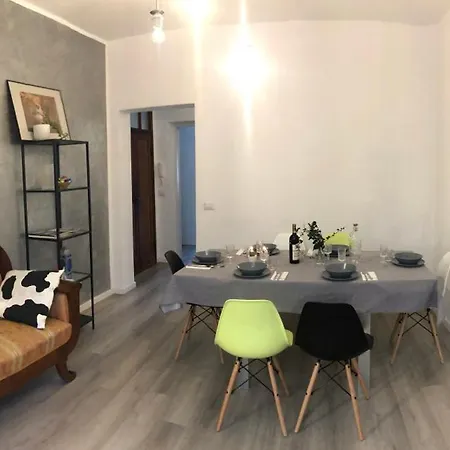 Saras Apartment *