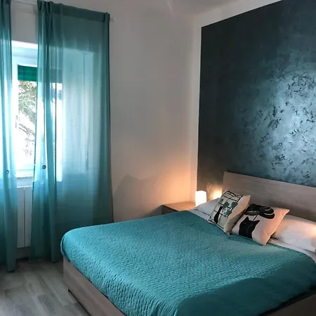 Saras Apartment *